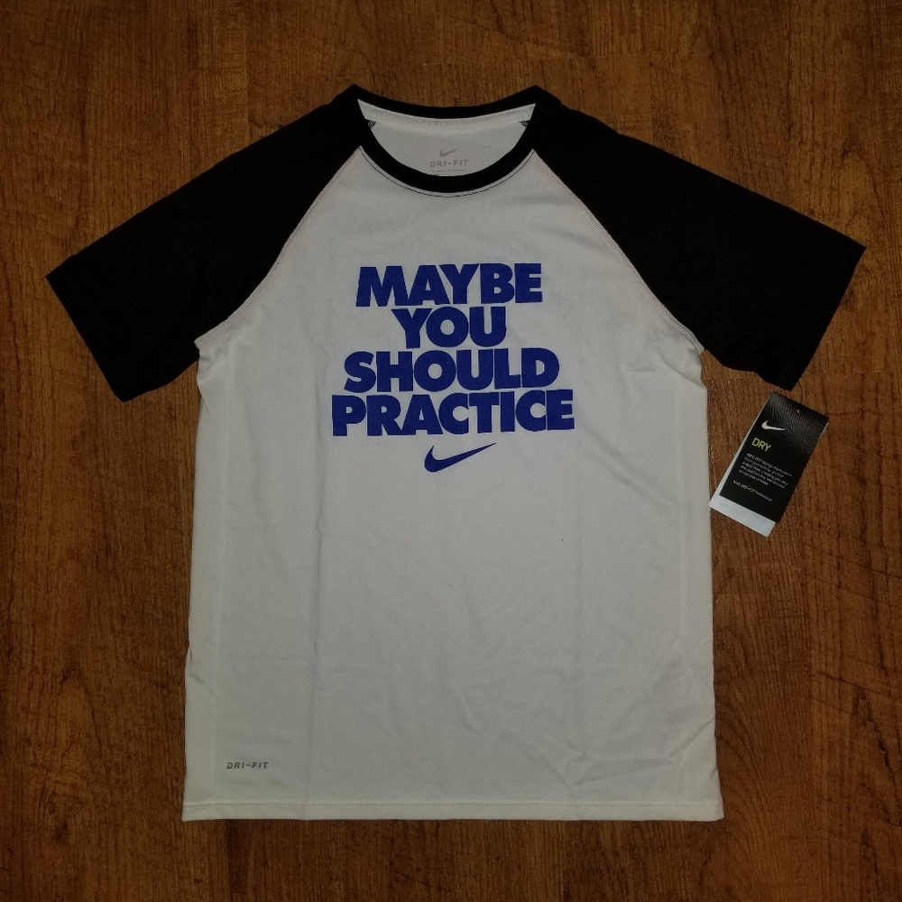 Brand New Boy's Nike T-shirt sz L NWT